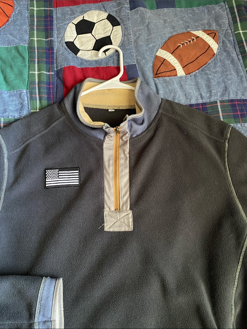 Men's USA Quarter-Zip Fleece Pullover